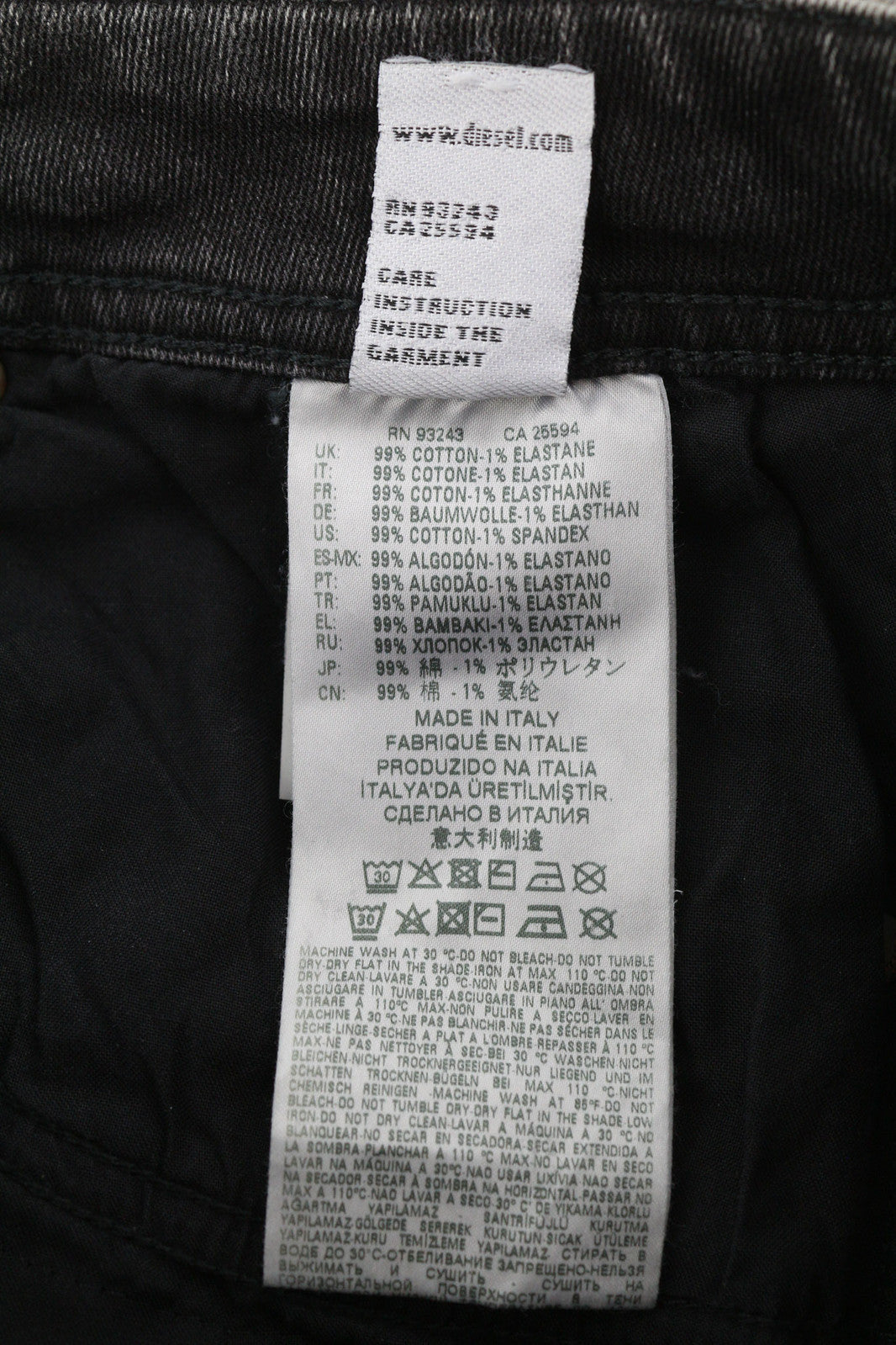 DIESEL Sleenker 009JF vyriški džinsai W32/L32 aptempti, tamprūs, su gobtuvu, rekomenduojama kaina – 200 € 