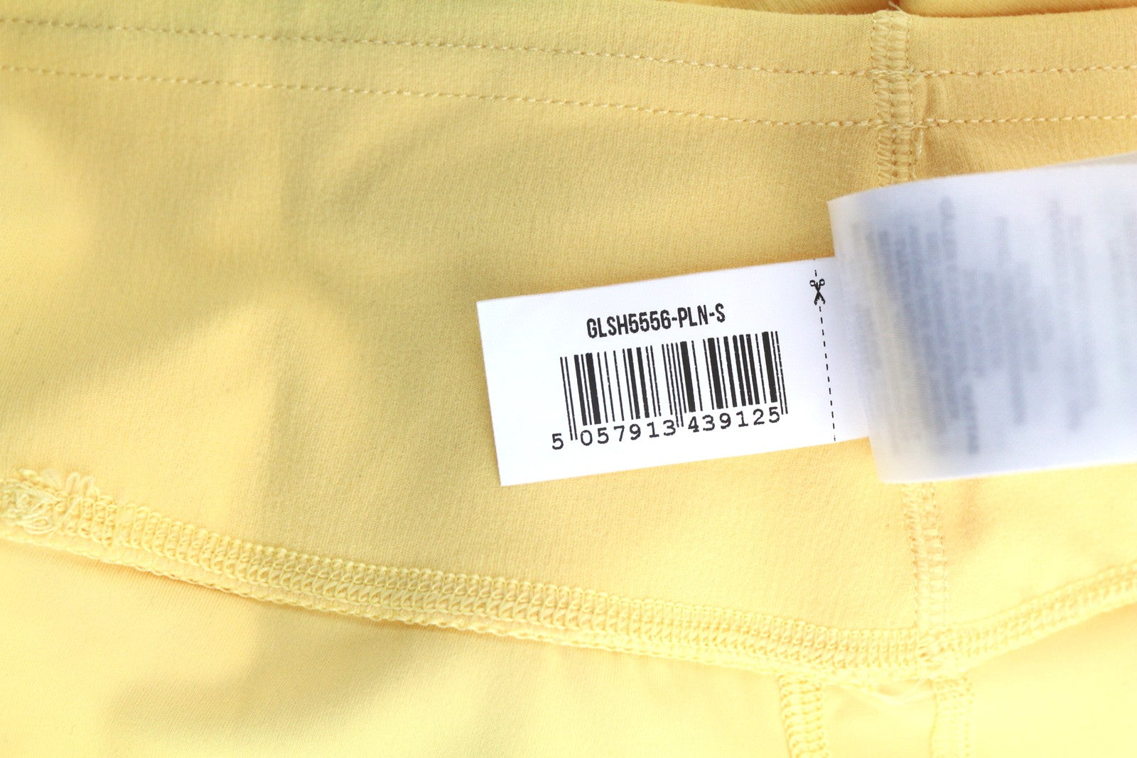 GYMSHARK Whitney moteriški šortai su geltonais aukštu juosmeniu ir tampriais sportiniais šortais. 