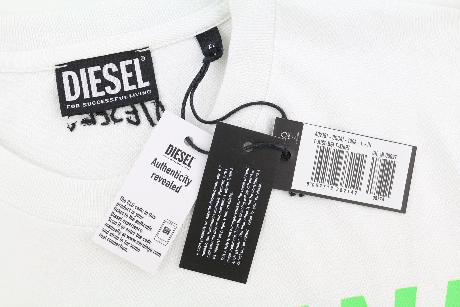 DIESEL T-Just-B51 vyriški marškinėliai L dydžio, balti, raštuoti, trumpomis rankovėmis, apvalia kaklo iškirpte, su logotipu. 