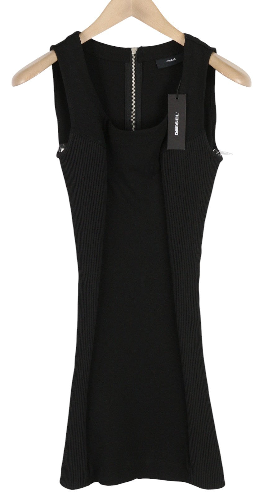 DIESEL D-Reki moteriška suknelė S dydis, itin plona, ​​apkabinanti, tampri, juoda. Rekomenduojama kaina – 180 €. 