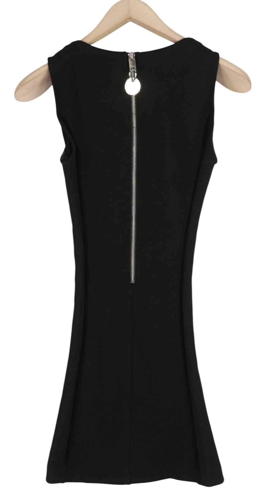 DIESEL D-Reki moteriška suknelė S dydis, itin plona, ​​apkabinanti, tampri, juoda. Rekomenduojama kaina – 180 €. 