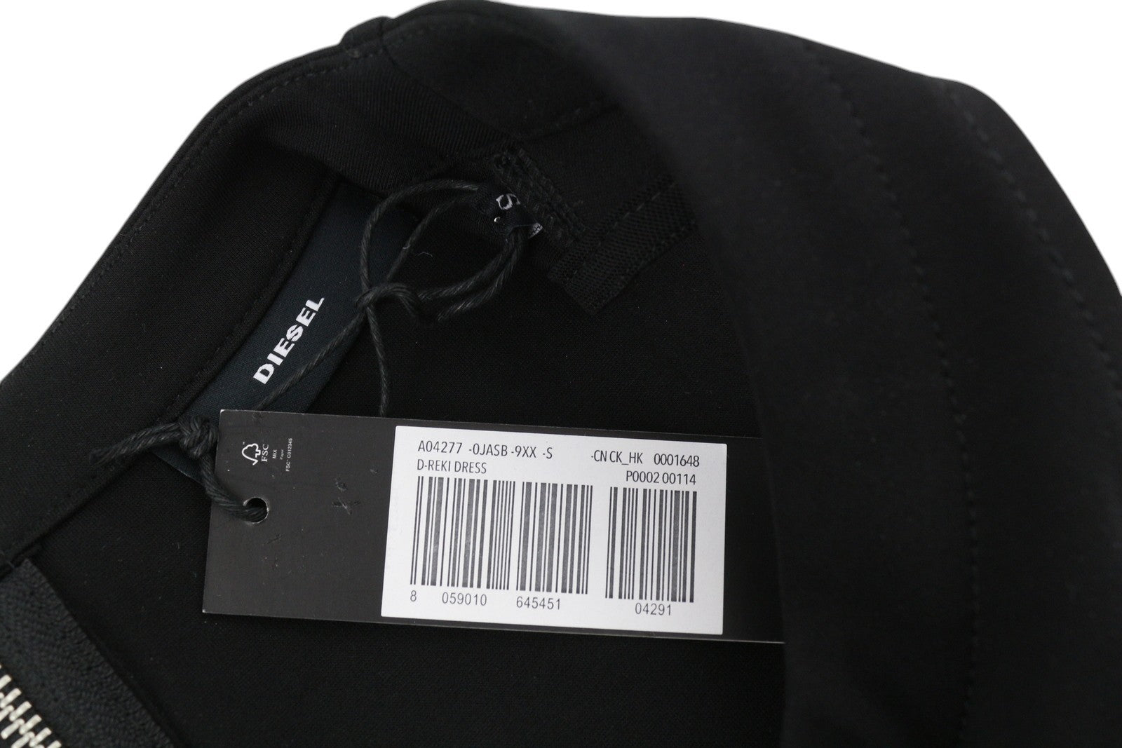 DIESEL D-Reki moteriška suknelė S dydis, itin plona, ​​apkabinanti, tampri, juoda. Rekomenduojama kaina – 180 €. 