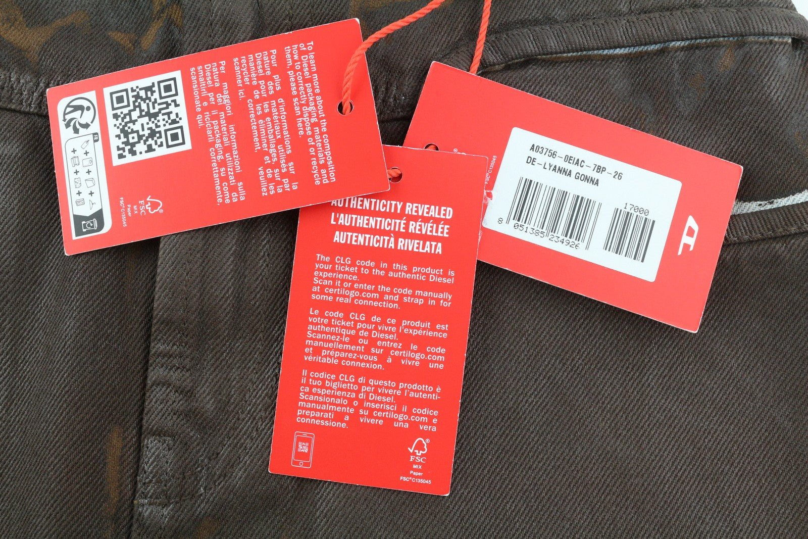 DIESEL De-Lyanna 0EIAC moteriškas sijonas W26 rudas dengtas blizgus džinsinis mini sijonas su užtrauktuku, rekomenduojama kaina – 295 € 