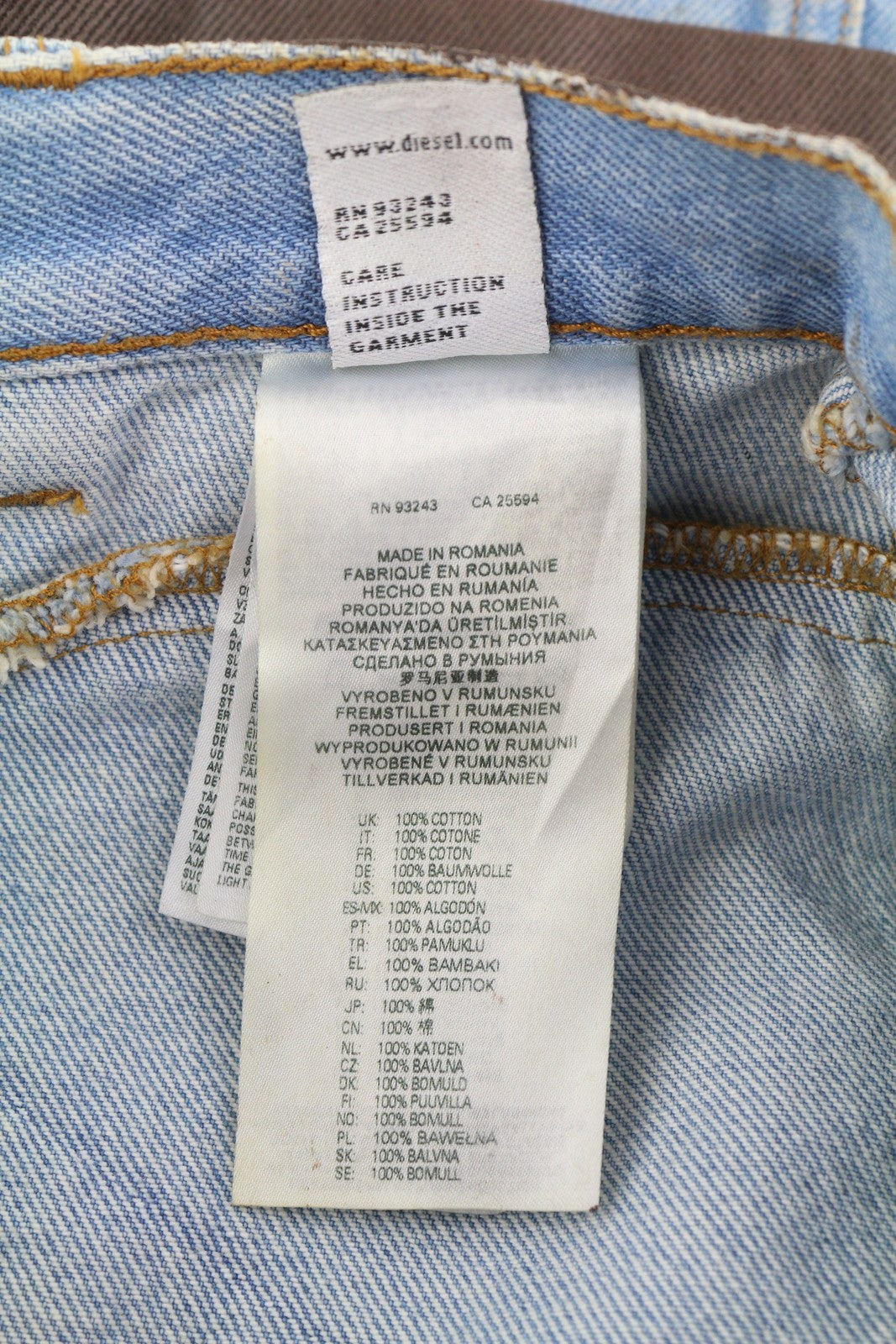 DIESEL De-Lyanna 0EIAC moteriškas sijonas W26 rudas dengtas blizgus džinsinis mini sijonas su užtrauktuku, rekomenduojama kaina – 295 € 