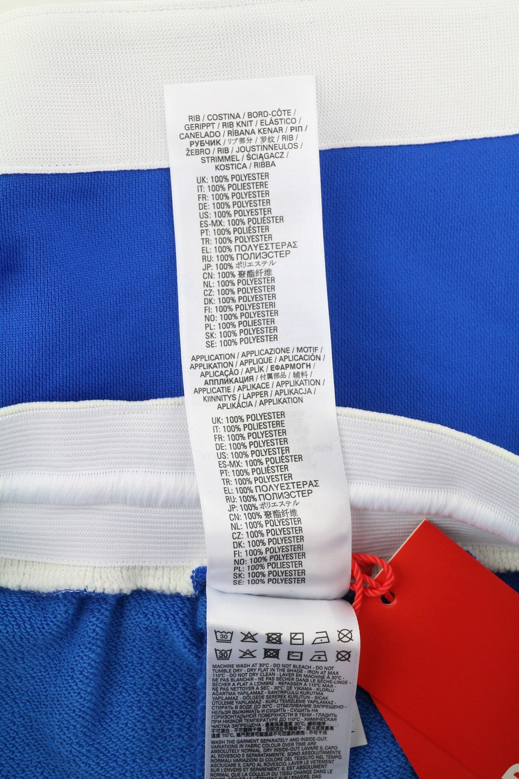 DIESEL P-Bowly vyriški šortai M, mėlyni, su tampriomis kišenėmis, trikotažo dirželiu, prakaitui nešioti, rekomenduojama kaina – 125 € 