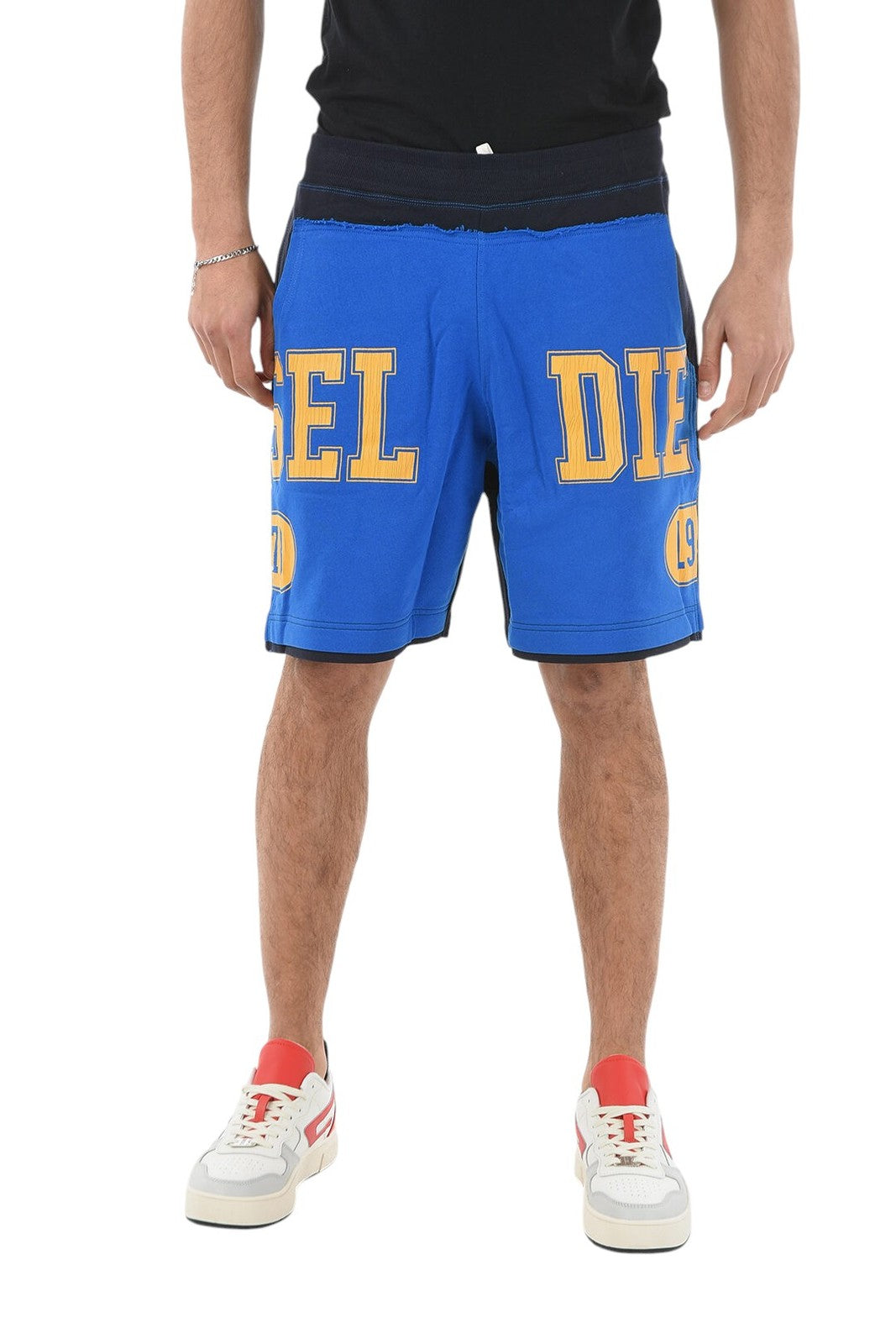 DIESEL P-Mustin vyriški šortai L dydžio, mėlyni, marginti, sportiniai, su elastinėmis juosmens kišenėmis. RMK 125 € 