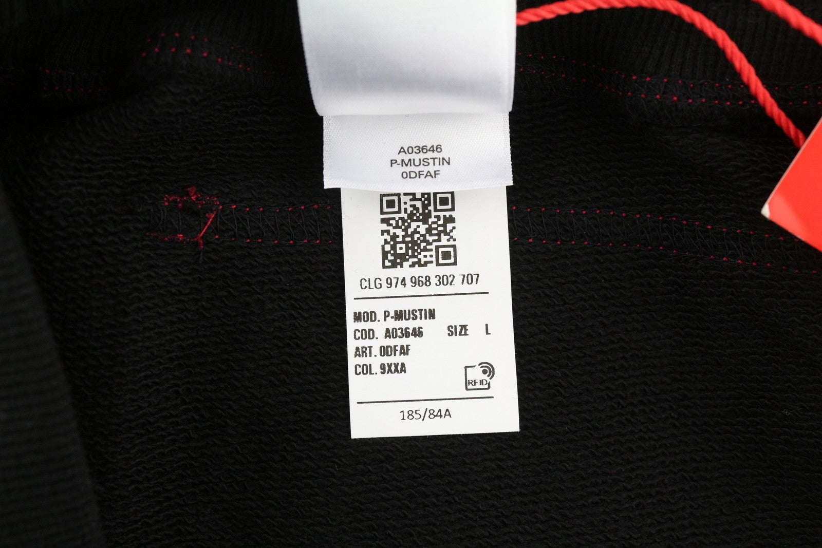 DIESEL P-Mustin vyriški šortai L dydžio, raudoni, marginti, sportiniai, su elastinėmis juosmens kišenėmis. RMK 125 € 