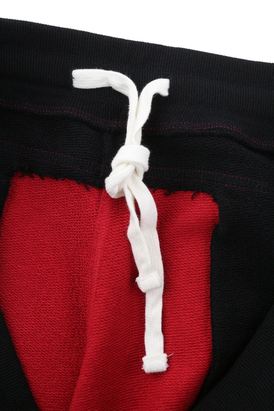 DIESEL P-Mustin vyriški šortai L dydžio, raudoni, marginti, sportiniai, su elastinėmis juosmens kišenėmis. RMK 125 € 