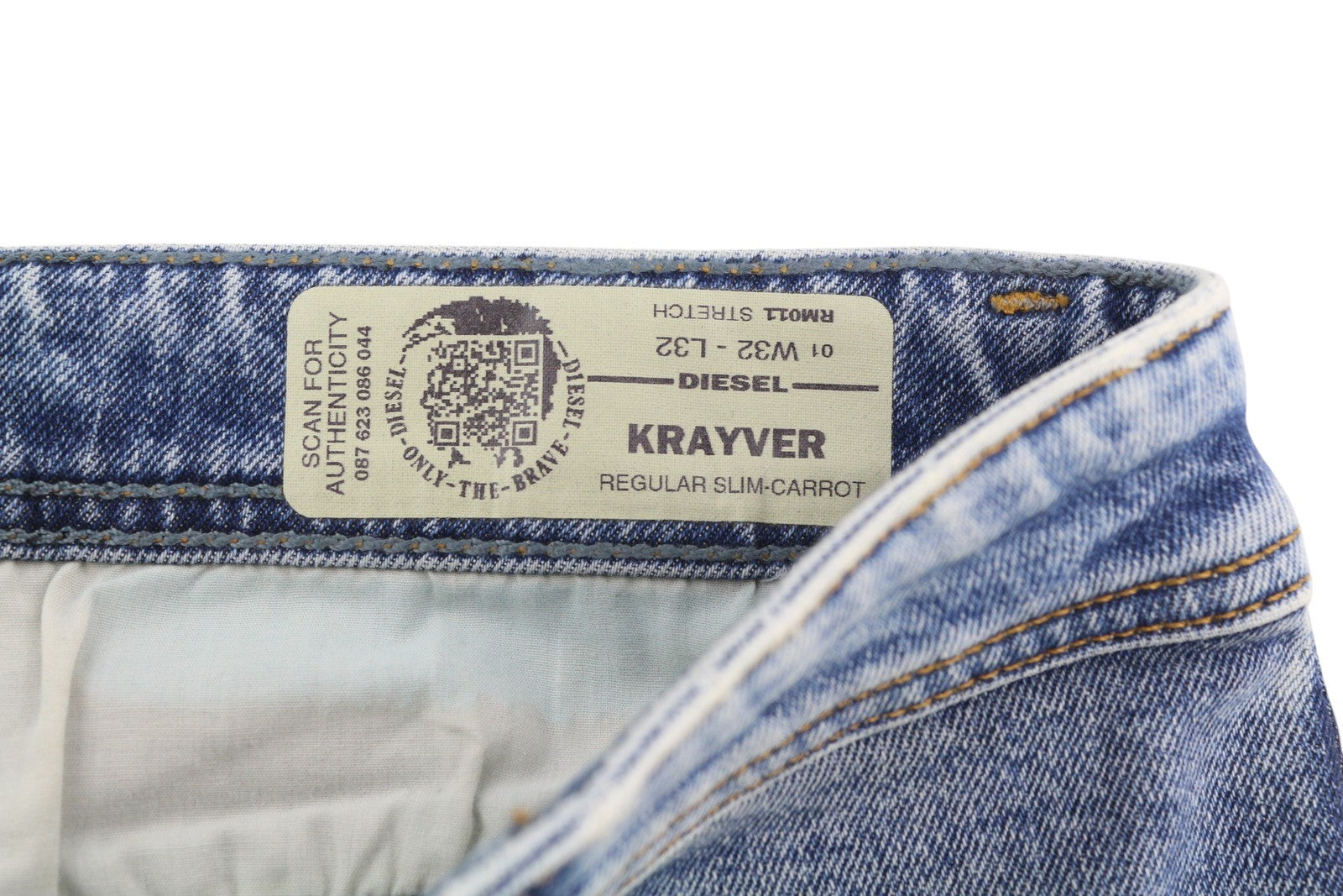 DIESEL Krayver RM011 vyriški džinsai W32/L32 Regular Slim Carrot Fit tamprūs, skalbti 