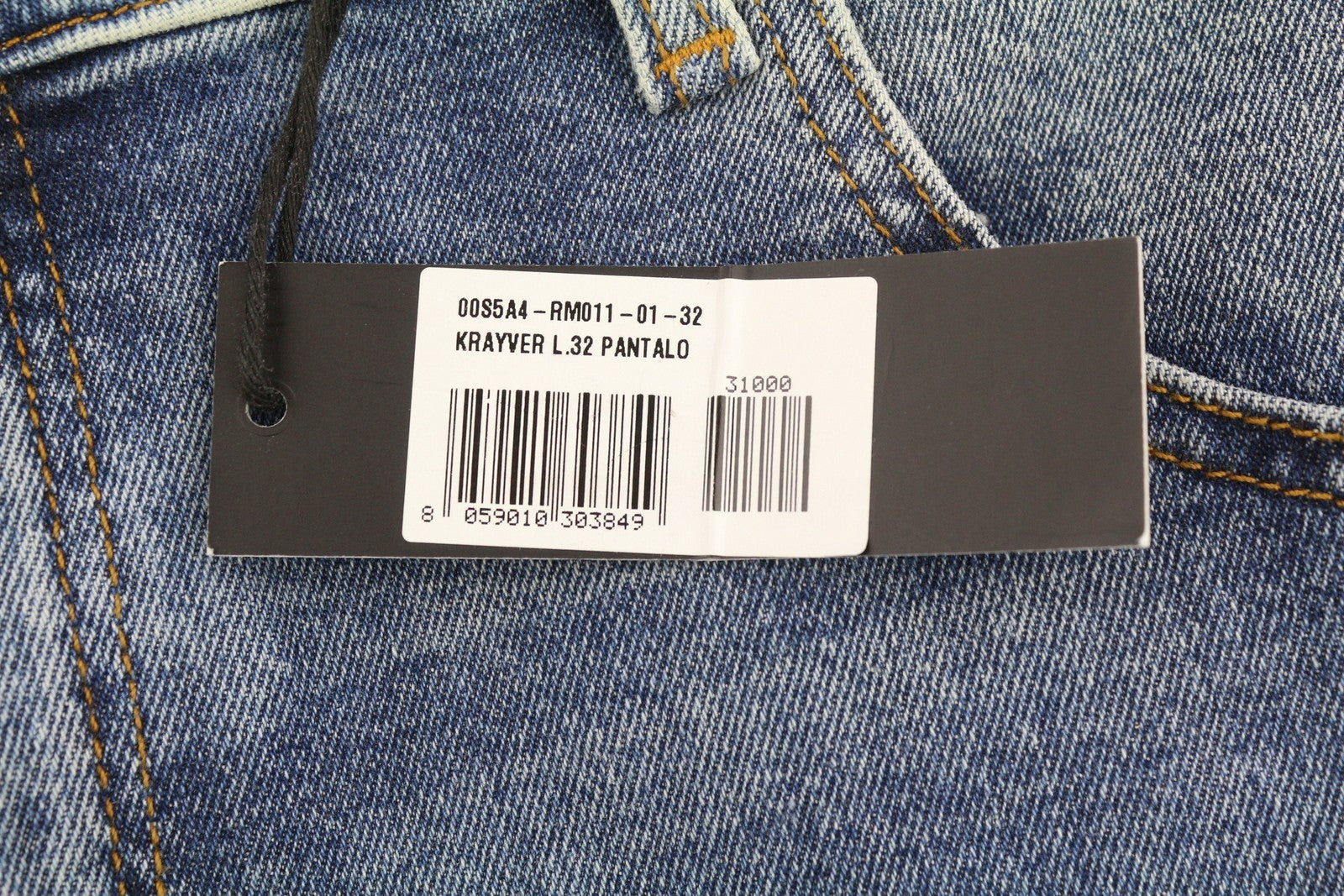 DIESEL Krayver RM011 vyriški džinsai W32/L32 Regular Slim Carrot Fit tamprūs, skalbti 
