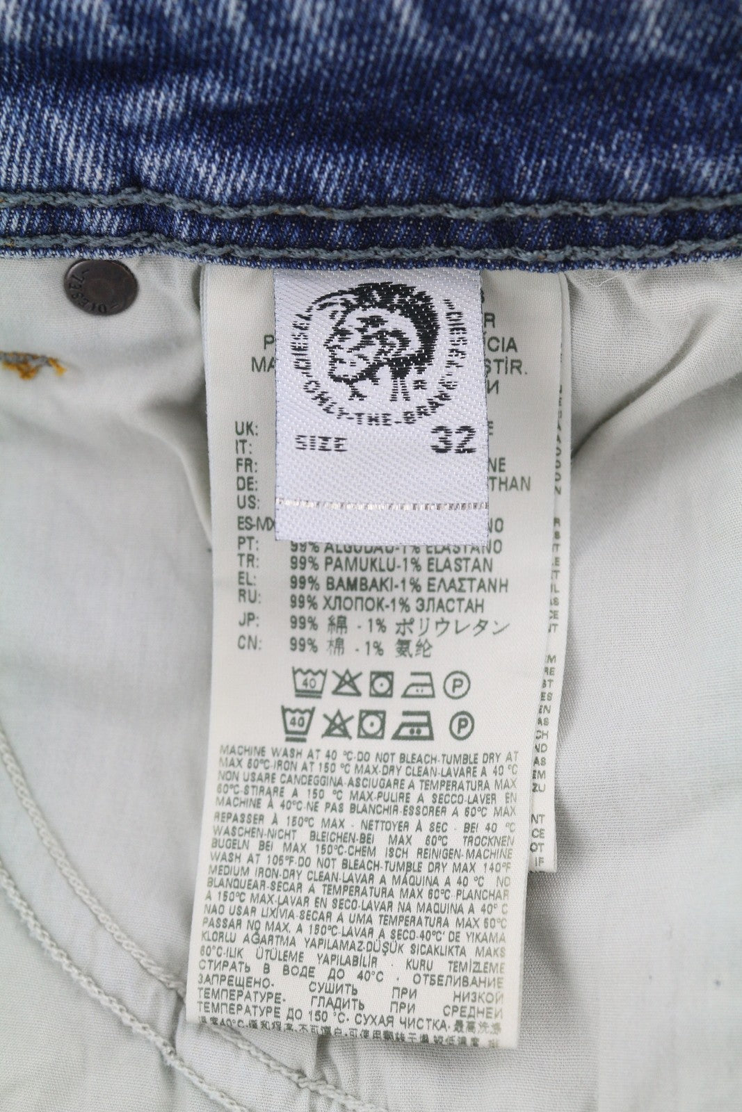 DIESEL Krayver RM011 vyriški džinsai W32/L32 Regular Slim Carrot Fit tamprūs, skalbti 