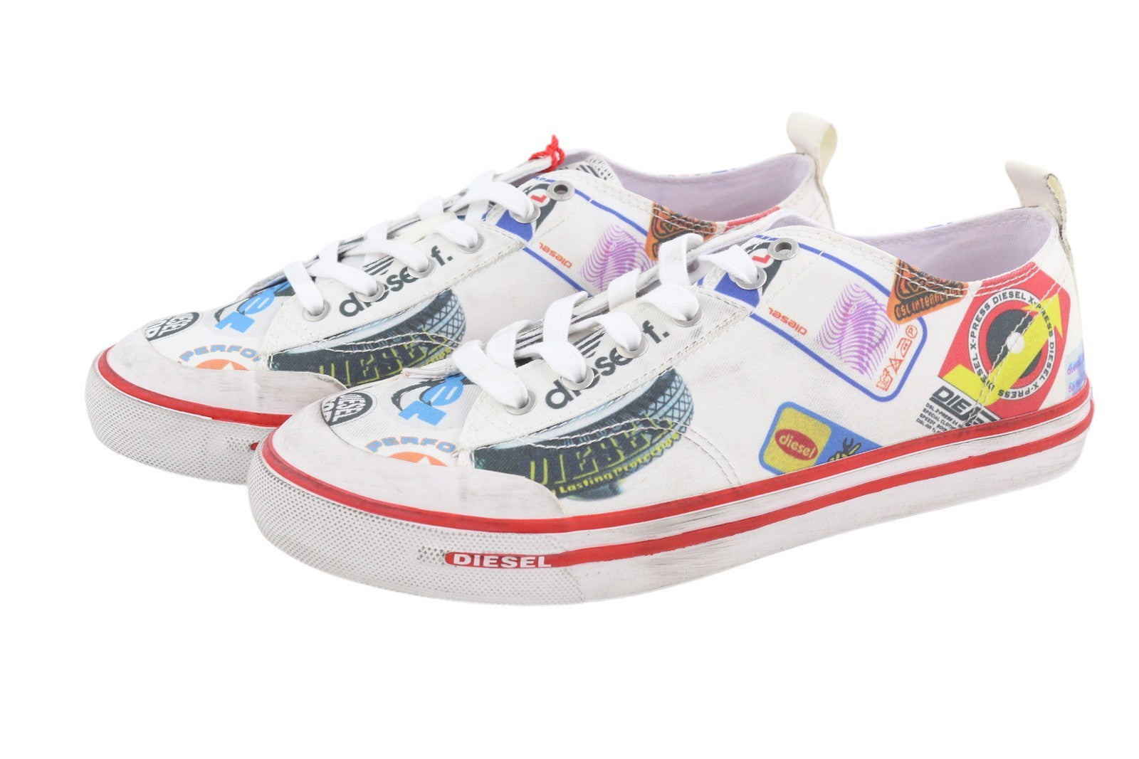 DIESEL S-Athos žemakulniai vyriški sportbačiai EU45 raštuoti žemakulniai su nėriniuotais migdolų nosimis, rekomenduojama mažmeninė kaina – 160 € 