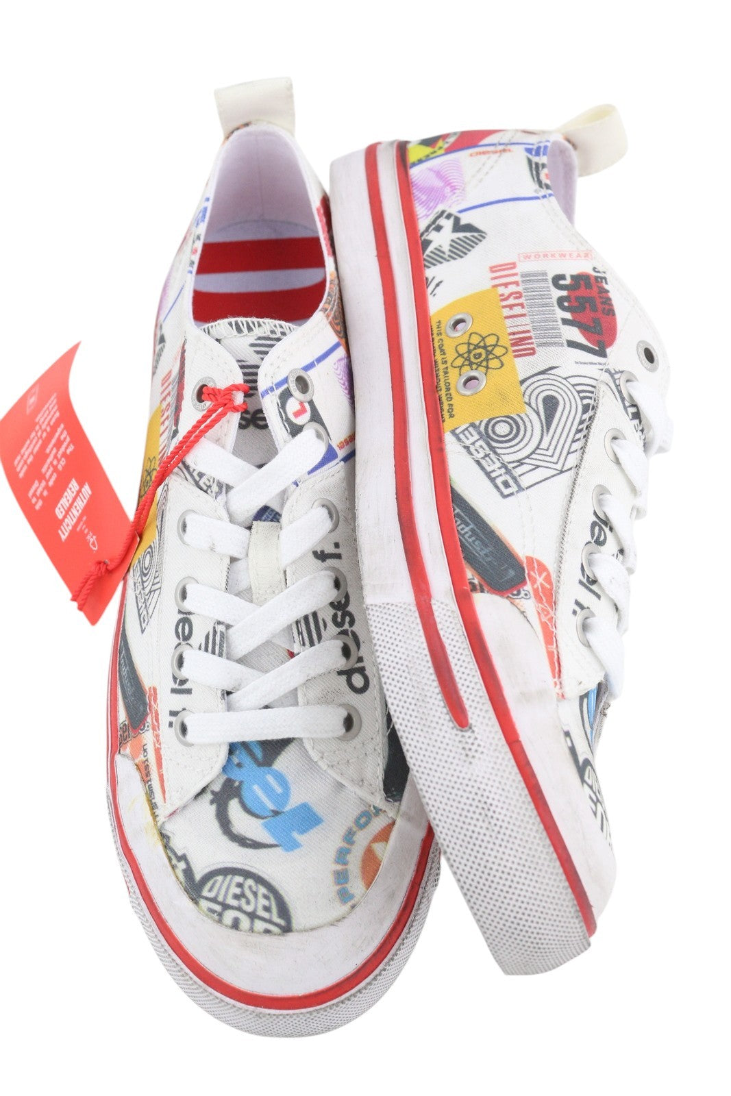 DIESEL S-Athos žemakulniai vyriški sportbačiai EU41 raštuoti žemakulniai su nėriniuotais migdolų nosimis, rekomenduojama mažmeninė kaina – 160 € 