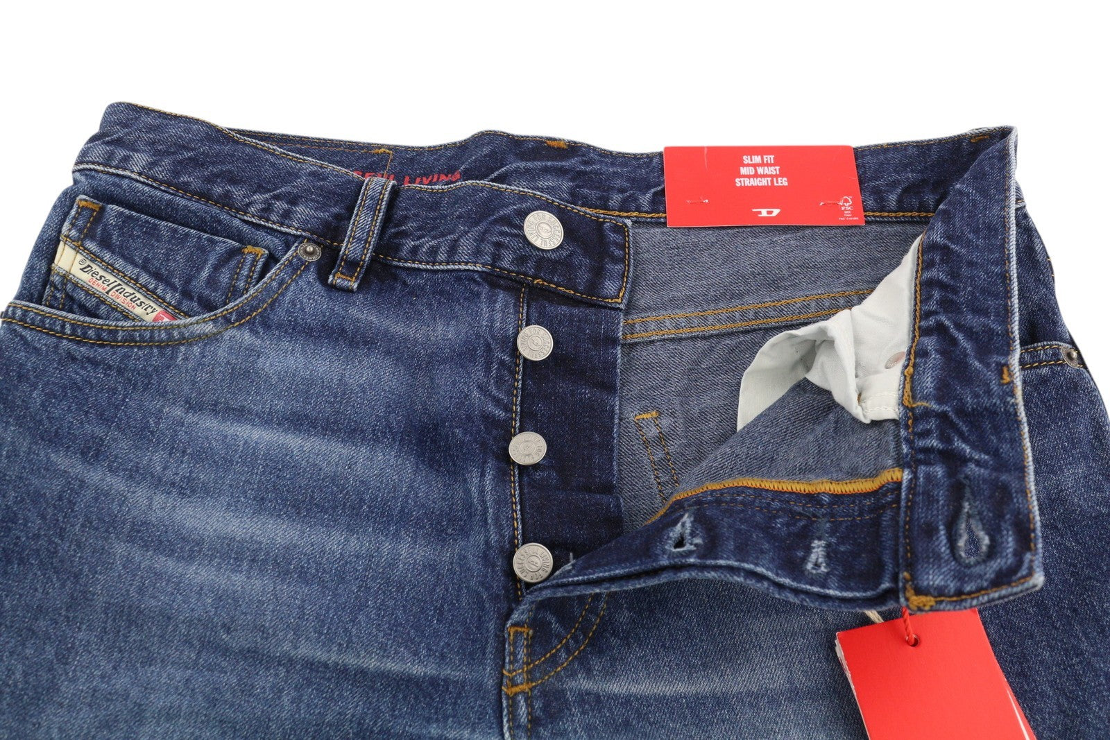 DIESEL 1995 09C65 vyriški džinsai W30/L32 Slim Fit tiesios kojos vidutinio juosmens skalbtos mėlynos spalvos 