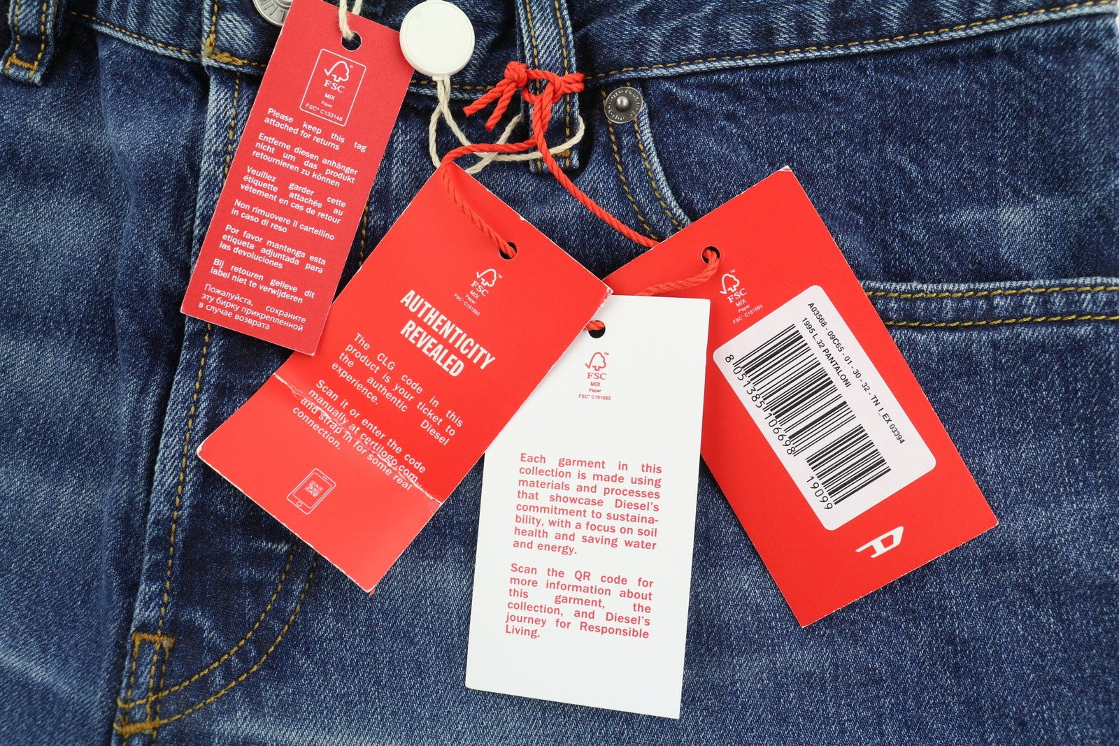 DIESEL 1995 09C65 vyriški džinsai W30/L32 Slim Fit tiesios kojos vidutinio juosmens skalbtos mėlynos spalvos 