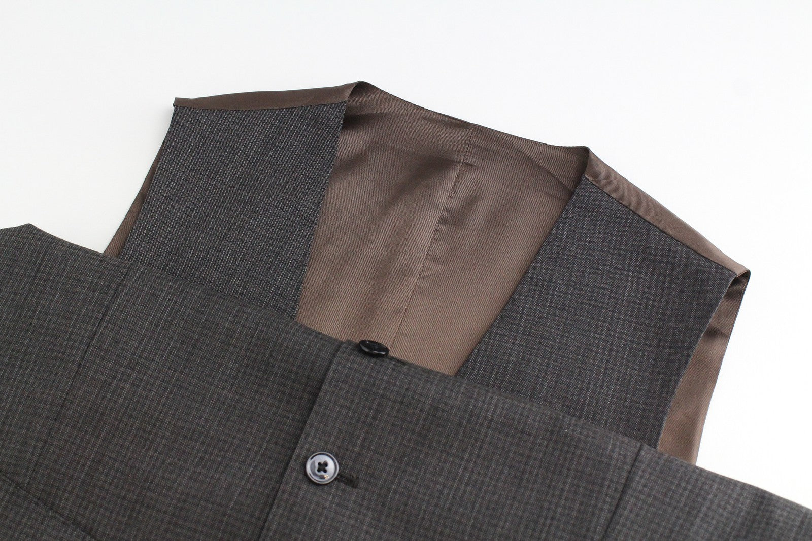 SUITSUPPLY Lazio vyriška pilka, vilnoni liemenė su pamušalu ir V formos iškirpte, 40L dydžio, raštuota 