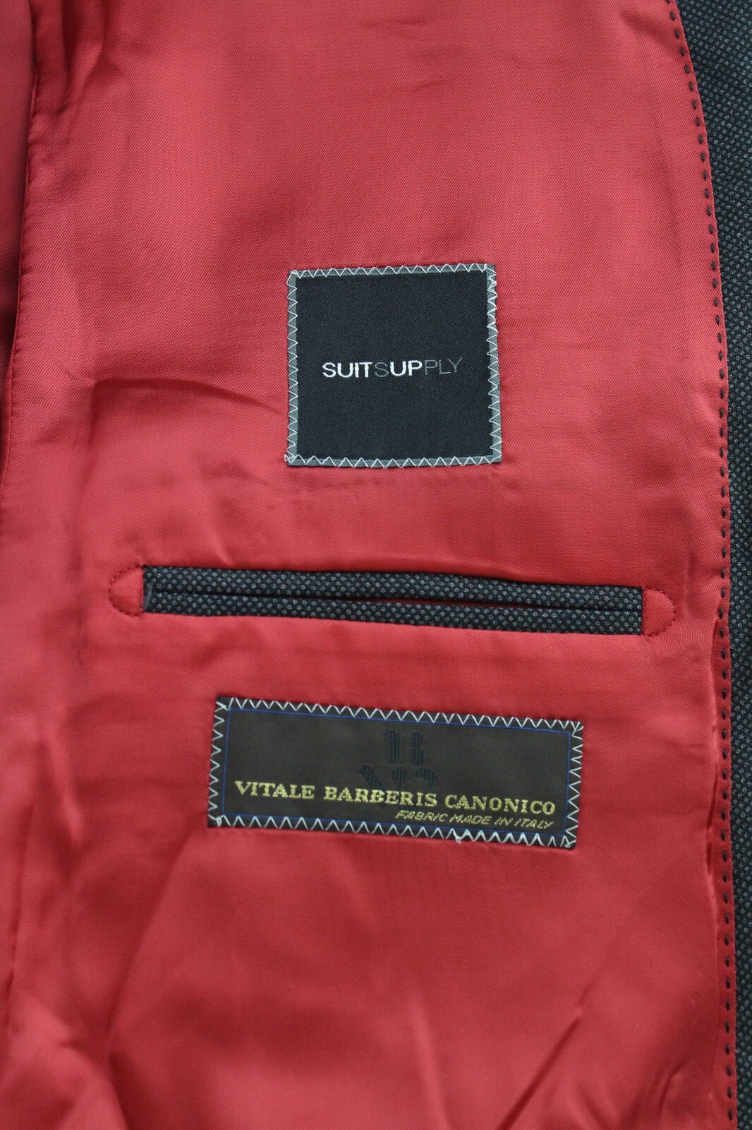 „SUITSUPPLY Sienna“ vyriškas pilkas vilnonis švarkas, UK36R, vienaeilis, su įpjova atvartu 