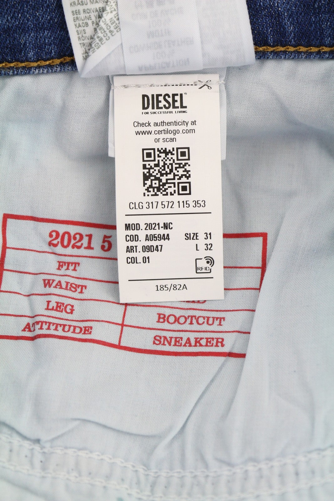 DIESEL 2021-NC 09D47 vyriški džinsai W31/L32 Slim Fit, plataus kirpimo, vidutinio juosmens, skalbti 