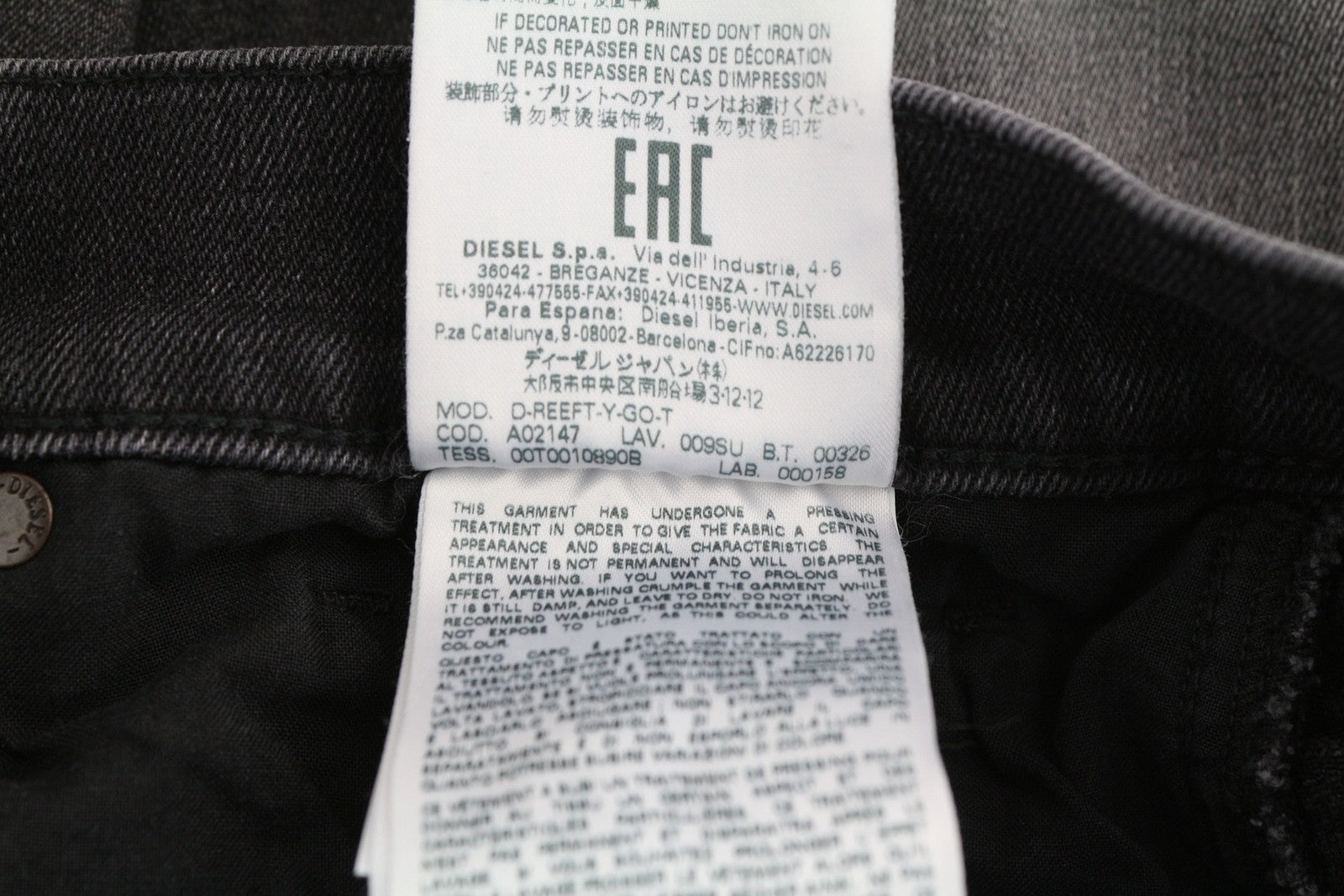 DIESEL D-Reeft Jogg 009SU vyriški džinsai W32/L32 aptempti, tamprūs, skalbti, tamsūs. 