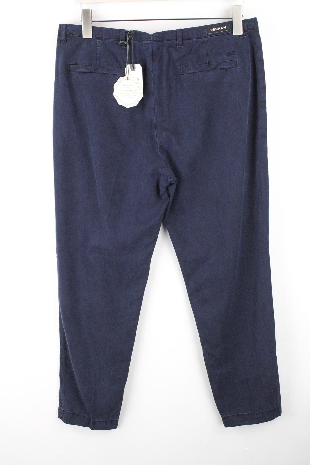 DENHAM Ocean moteriškos S dydžio tamsiai mėlynos medvilnės mišinio vienspalvės klostuotos priekinės laisvalaikio chino kelnės 