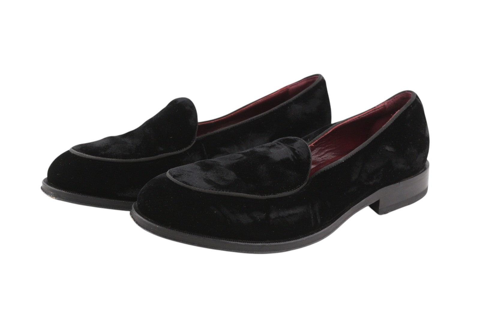 „SUITSUPPLY“ vyriški formalūs batai, 39 dydžio, juodi, veliūriniai, migdolų noselės, užsegami odiniai, su logotipu. 