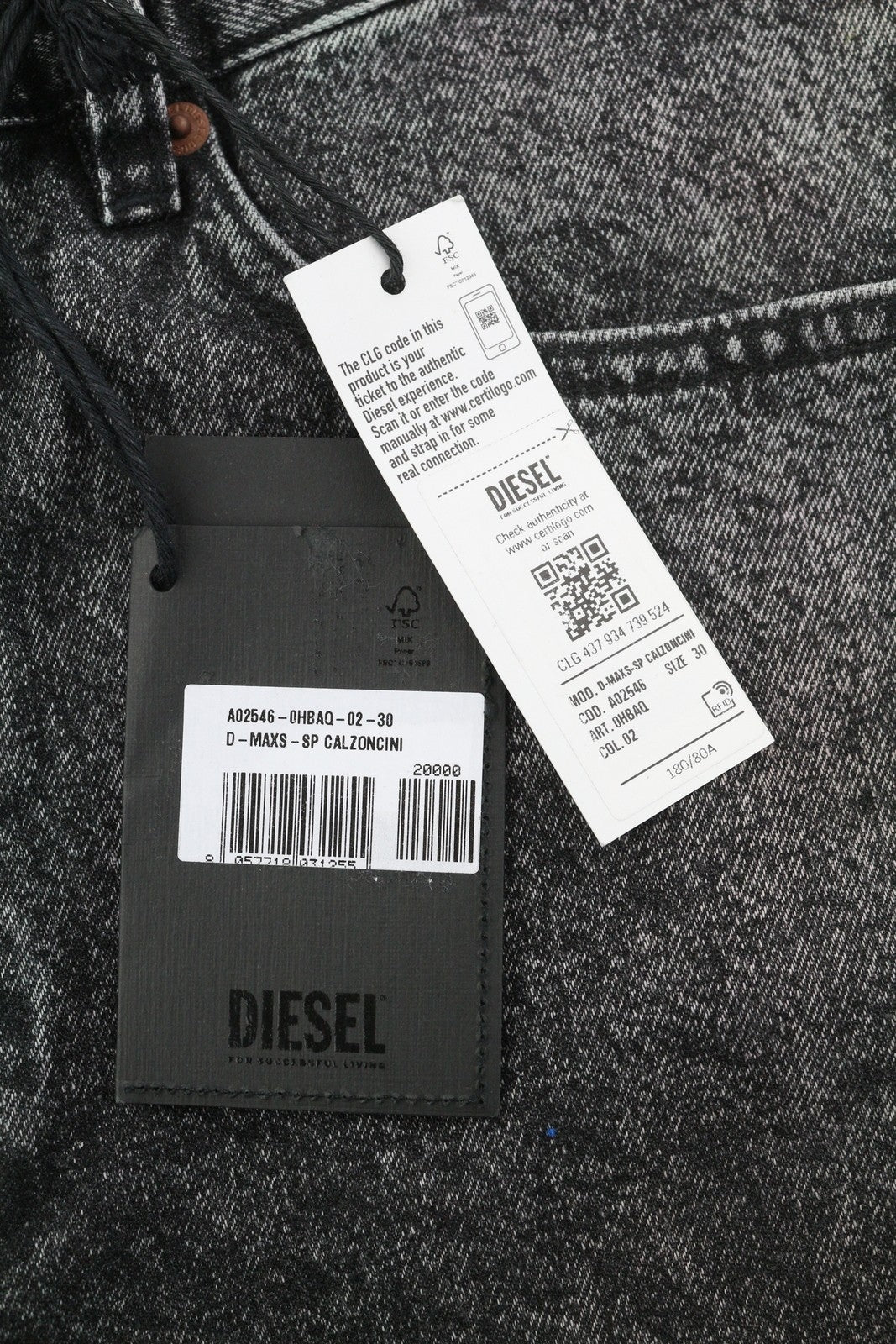 DIESEL D-Maxs-Sp vyriški šortai W30, juodi džinso spalvos, marmurinės išvaizdos, skalbtos sagtys. RMK 150 €. 