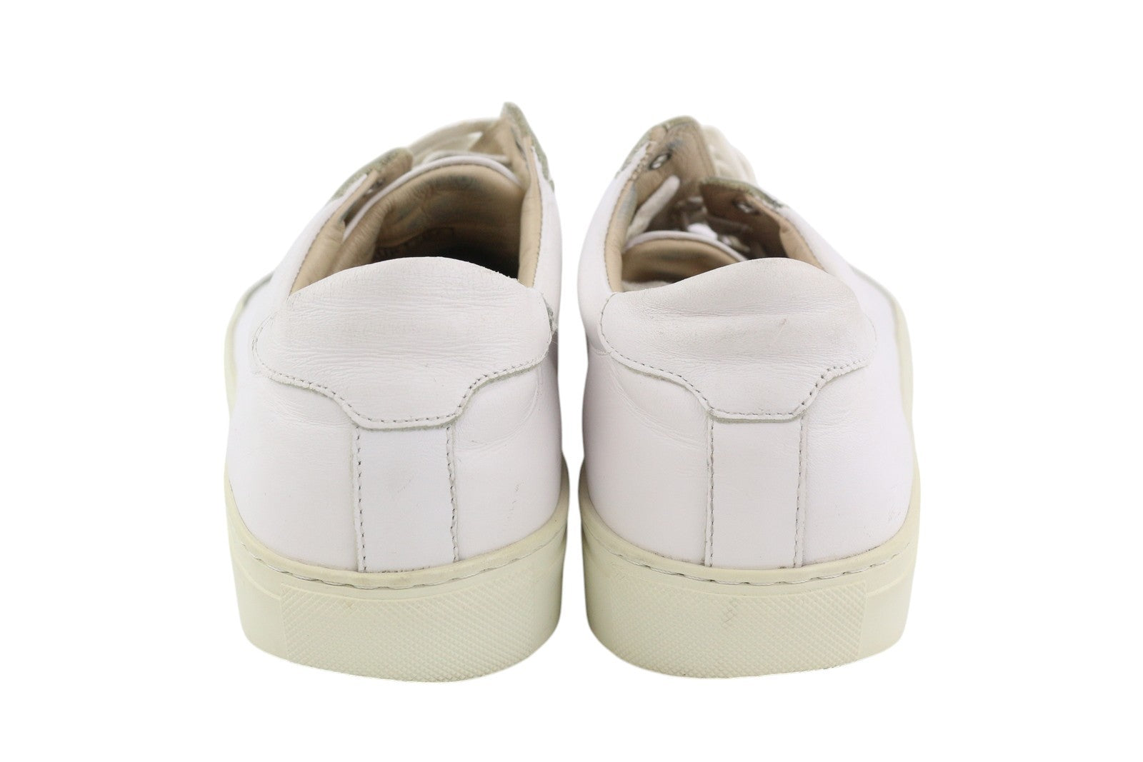 SUITSUPPLY FW1404 vyriški sportbačiai, EU42, balti, odiniai, žemi, raišteliais puošti, migdolų spalvos noseliai 