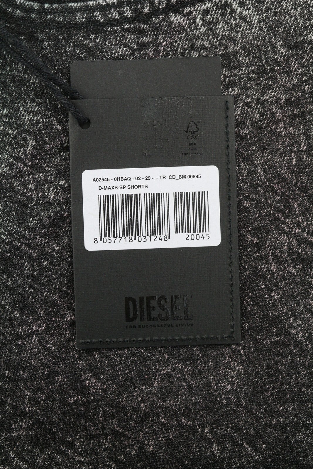 DIESEL D-Maxs-Sp vyriški šortai W29, juodi džinso spalvos, marmurinės išvaizdos, su sagomis, rekomenduojama mažmeninė kaina – 150 € 