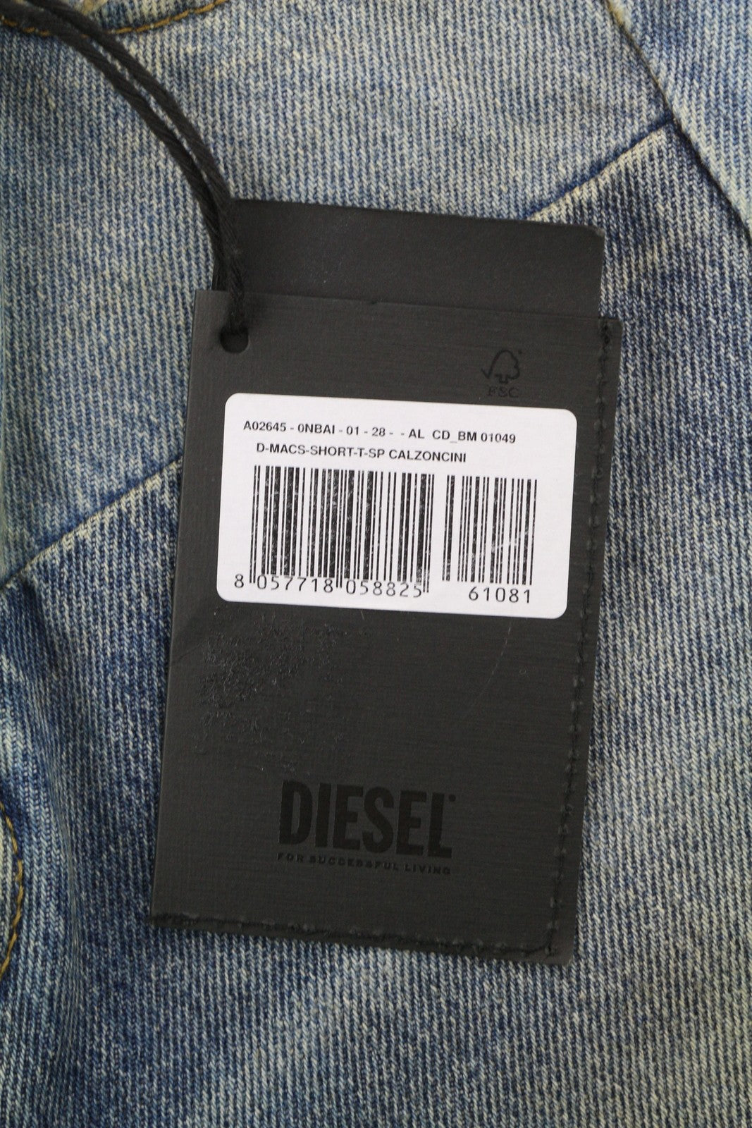 DIESEL D-Macs-Short T-SP 0NBAI vyriški šortai W28 Denim Washed Blue Distress Logo 