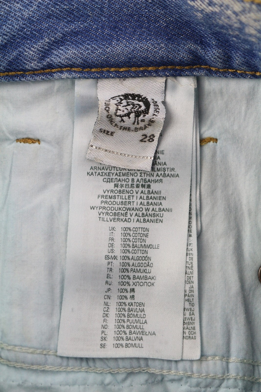 DIESEL D-Macs-Short T-SP 0NBAI vyriški šortai W28 Denim Washed Blue Distress Logo 