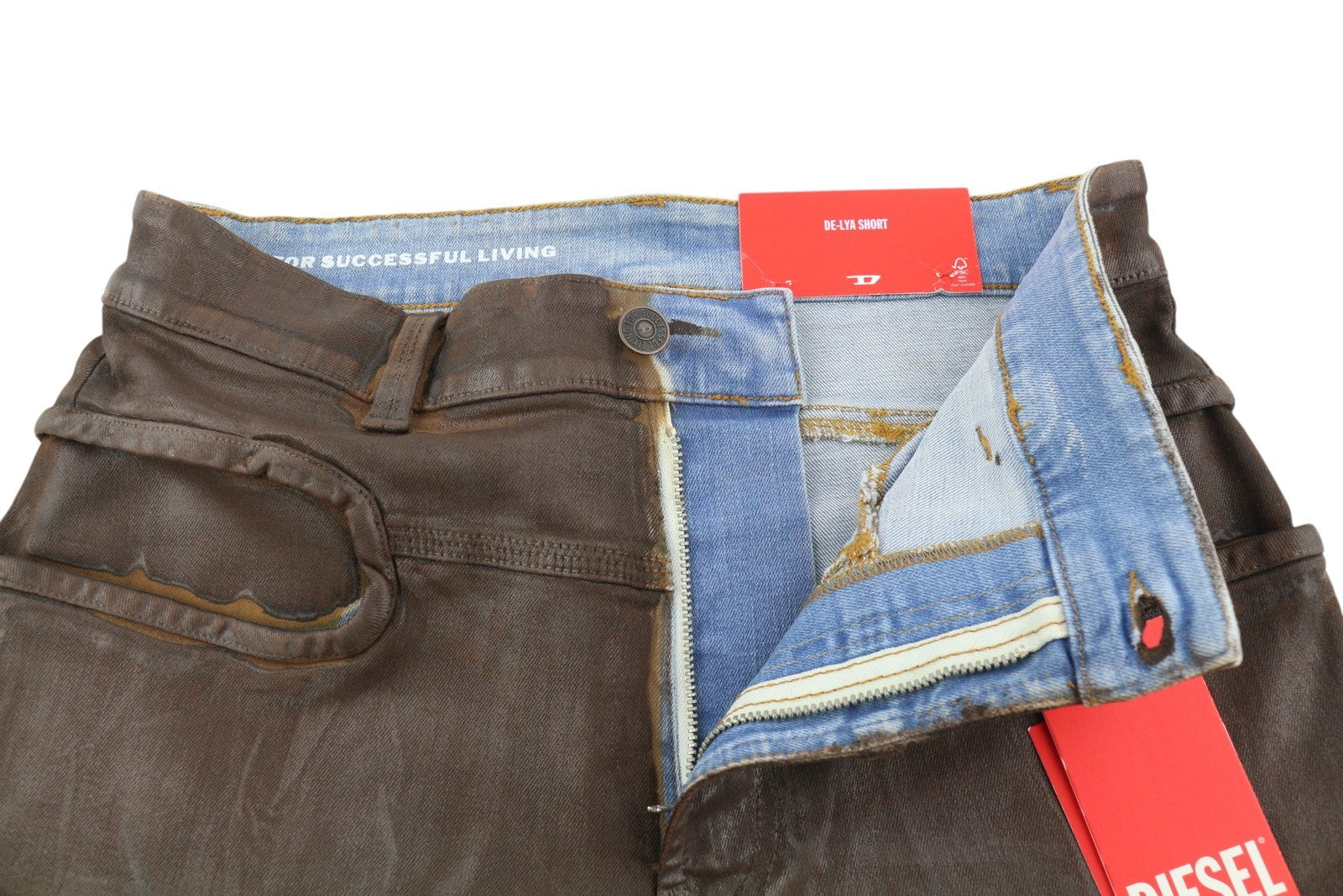 DIESEL De-Short-Lya 0CGAN moteriški šortai W29 rudi, dengti blizgančiu džinsu, rekomenduojama kaina – 295 € 