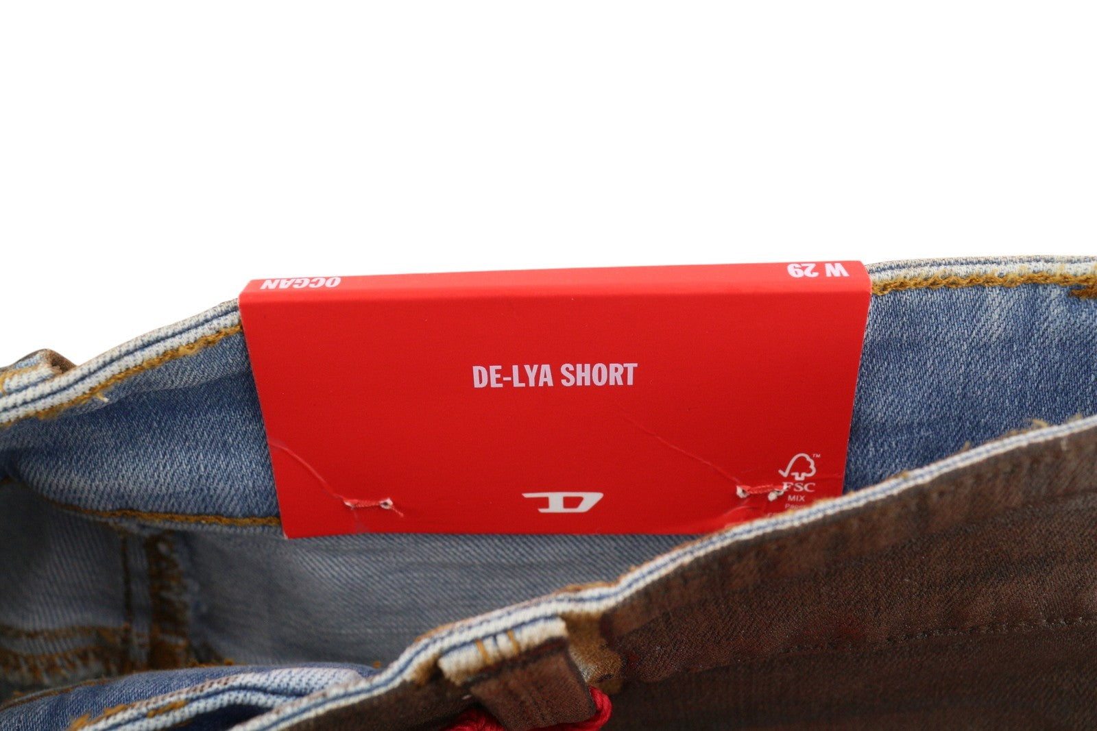 DIESEL De-Short-Lya 0CGAN moteriški šortai W29 rudi, dengti blizgančiu džinsu, rekomenduojama kaina – 295 € 