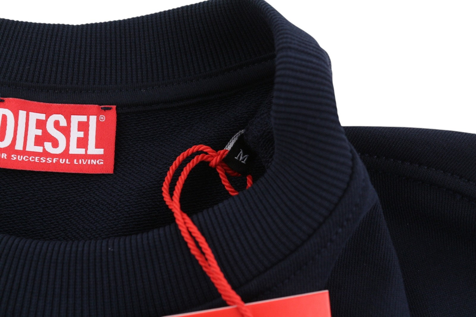 DIESEL S-Ginn-L3 vyriškas džemperis M tamsiai mėlynas megztinis apvalia kaklo iškirpte, rekomenduojama kaina – 150 € 