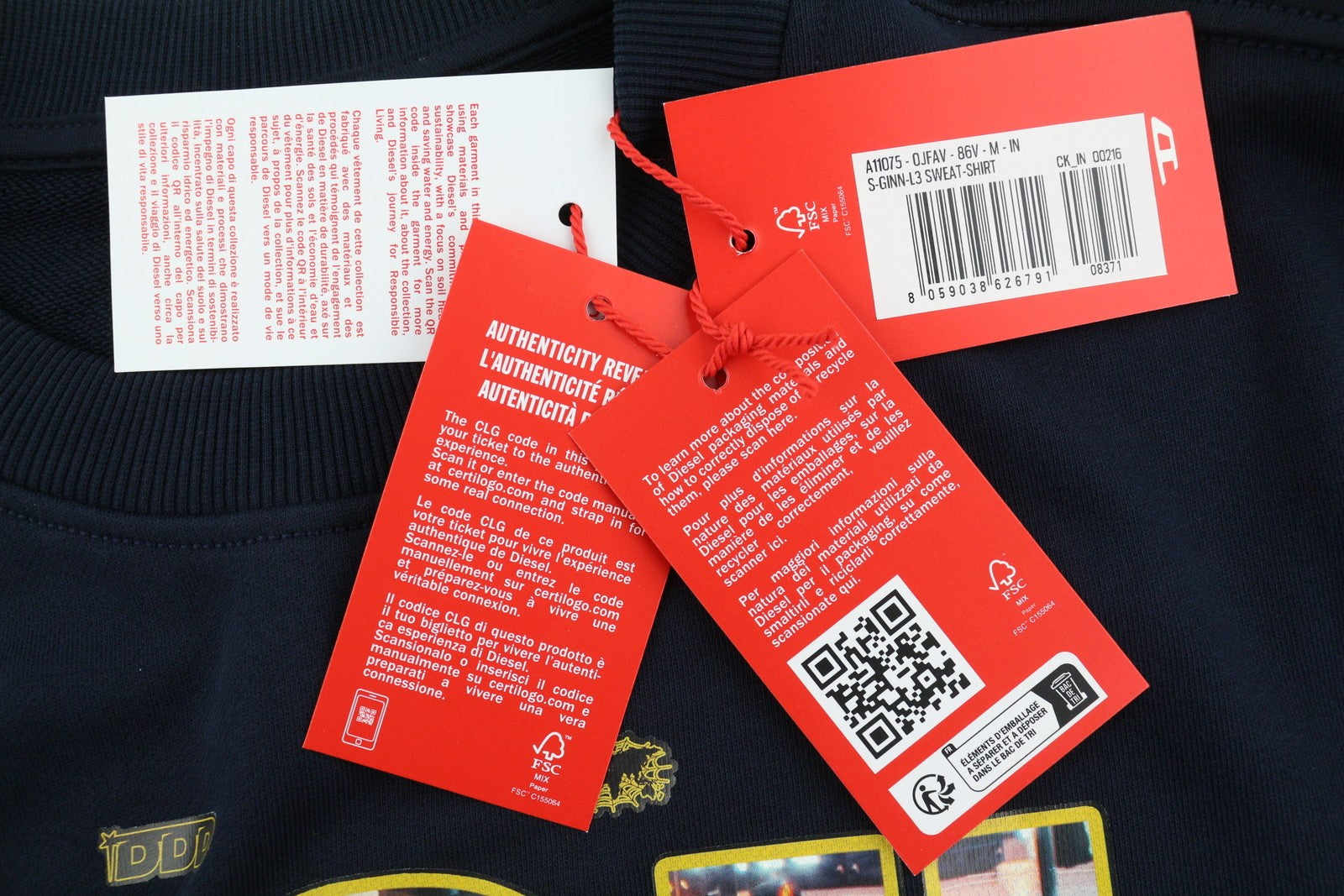 DIESEL S-Ginn-L3 vyriškas džemperis M tamsiai mėlynas megztinis apvalia kaklo iškirpte, rekomenduojama kaina – 150 € 