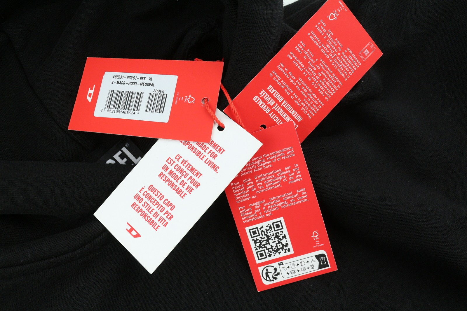 DIESEL S-Macs-Hood-Megoval vyriškas džemperis su gobtuvu XL dydžio, juodas, megztinis su gobtuvu ir kengūra, rekomenduojama kaina – 250 € 