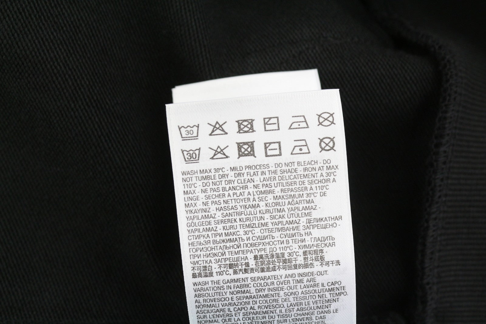 DIESEL S-Ginn-Hood-Zip-K10 vyriškas džemperis su gobtuvu, XL dydžio, juodas, su užtrauktuku ir medvilninėmis kišenėmis, rekomenduojama kaina – 160 € 