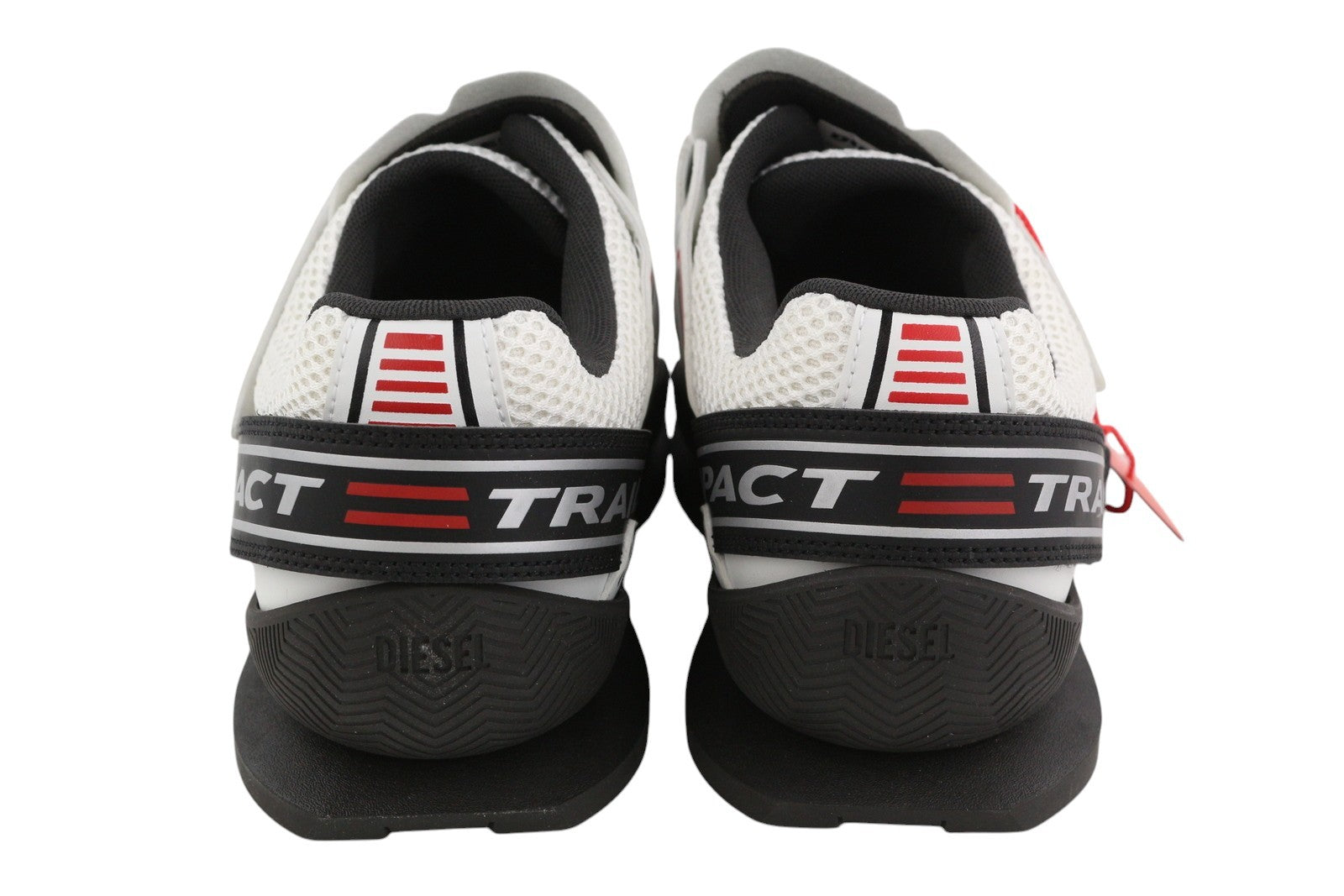 DIESEL S-Pendio Lc vyriški sportbačiai, EU42, žemi, su raišteliais, migdolų rašto nosimis, rekomenduojama kaina – 295 € 