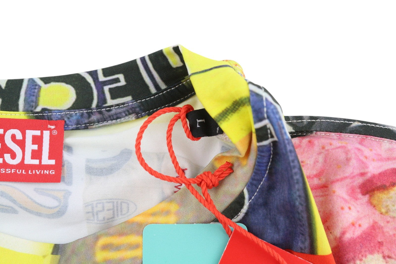 DIESEL Ann45-T-Boxt vyriški marškinėliai L 125 € 125 € spalvingais raštuotais kakleliu 