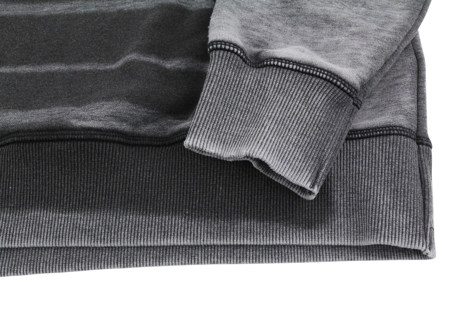 DIESEL S-Ginn-Hood-L1 vyriškas džemperis su gobtuvu L dydžio, pilkas, skalbtas, megztinis su kengūros kišene, rekomenduojama kaina – 250 € 