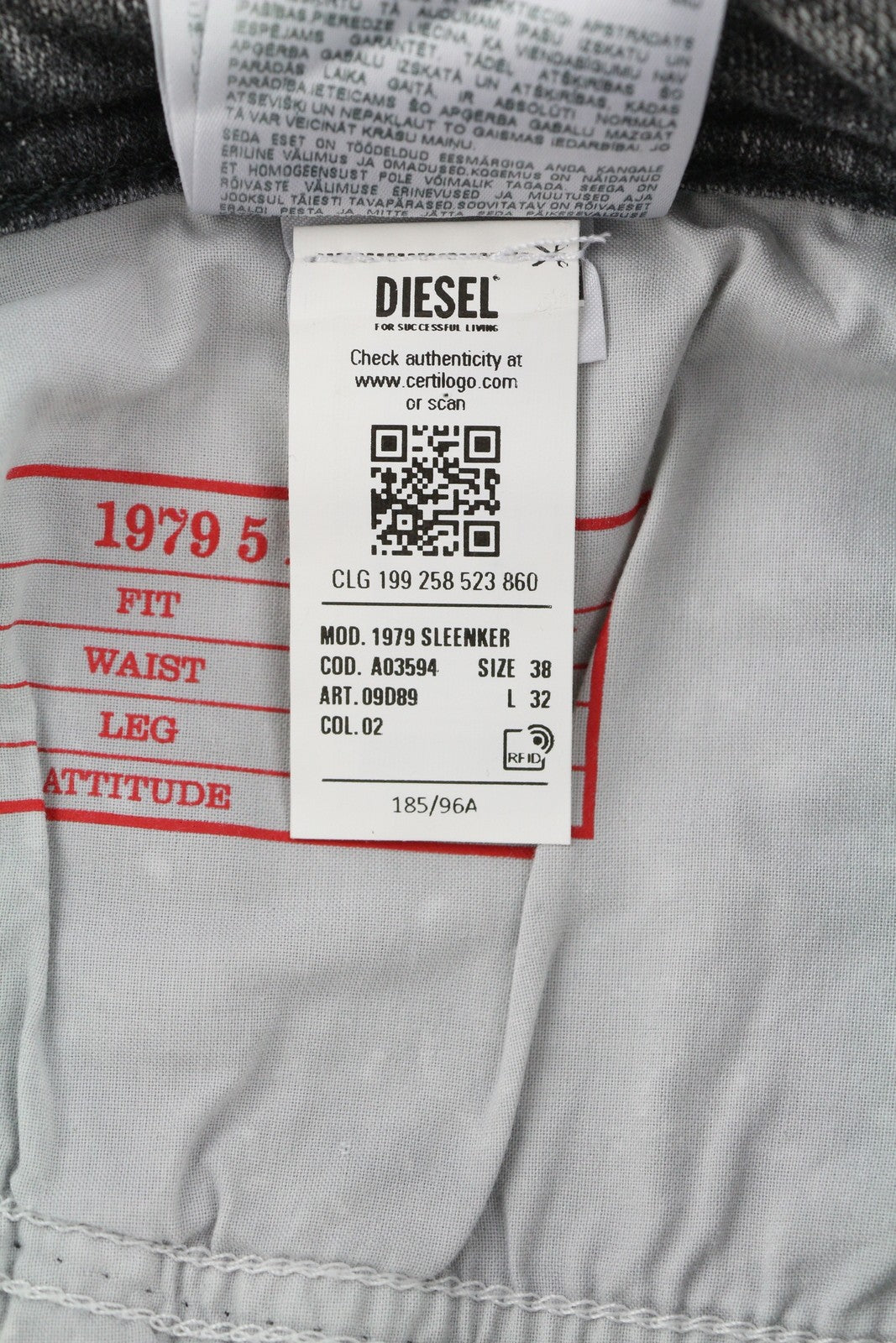 DIESEL 1979 Sleenker 09D89 vyriški džinsai W38/L32 tamprūs, aptempti, pilki, rekomenduojama kaina 195 € 