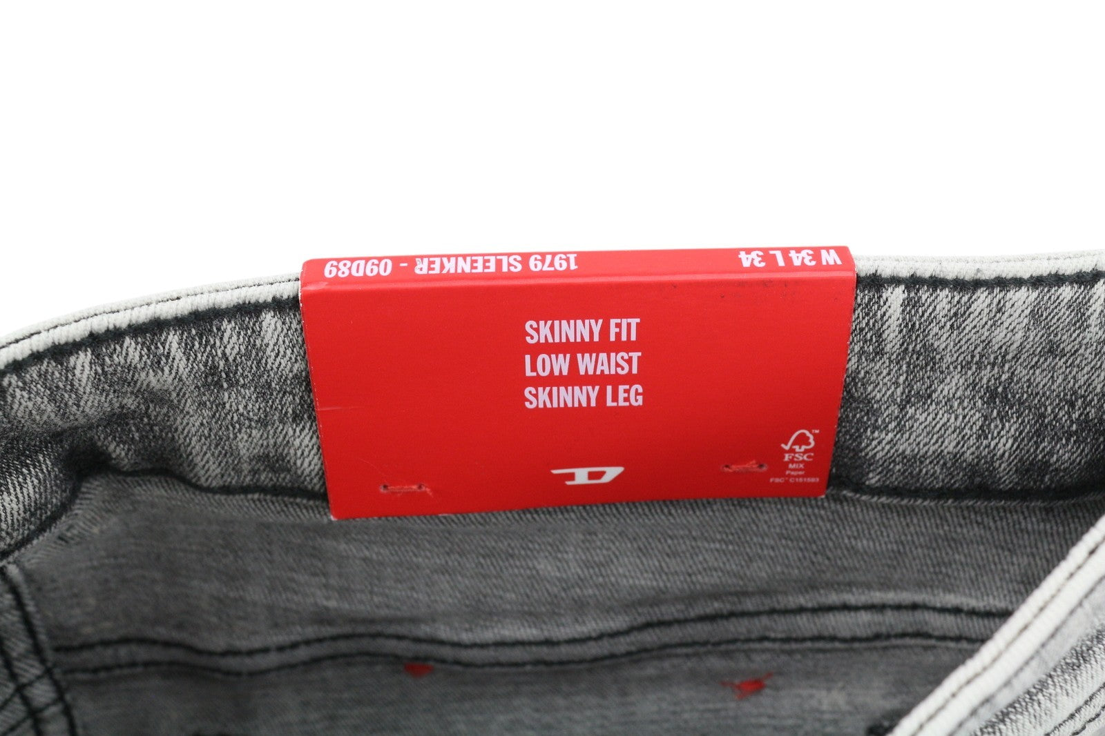 Rekomenduojama mažmeninė kaina 195 € DIESEL 1979 Sleenker 09D89 vyriški džinsai W34/L34 tamprūs, aptempti, pilki 