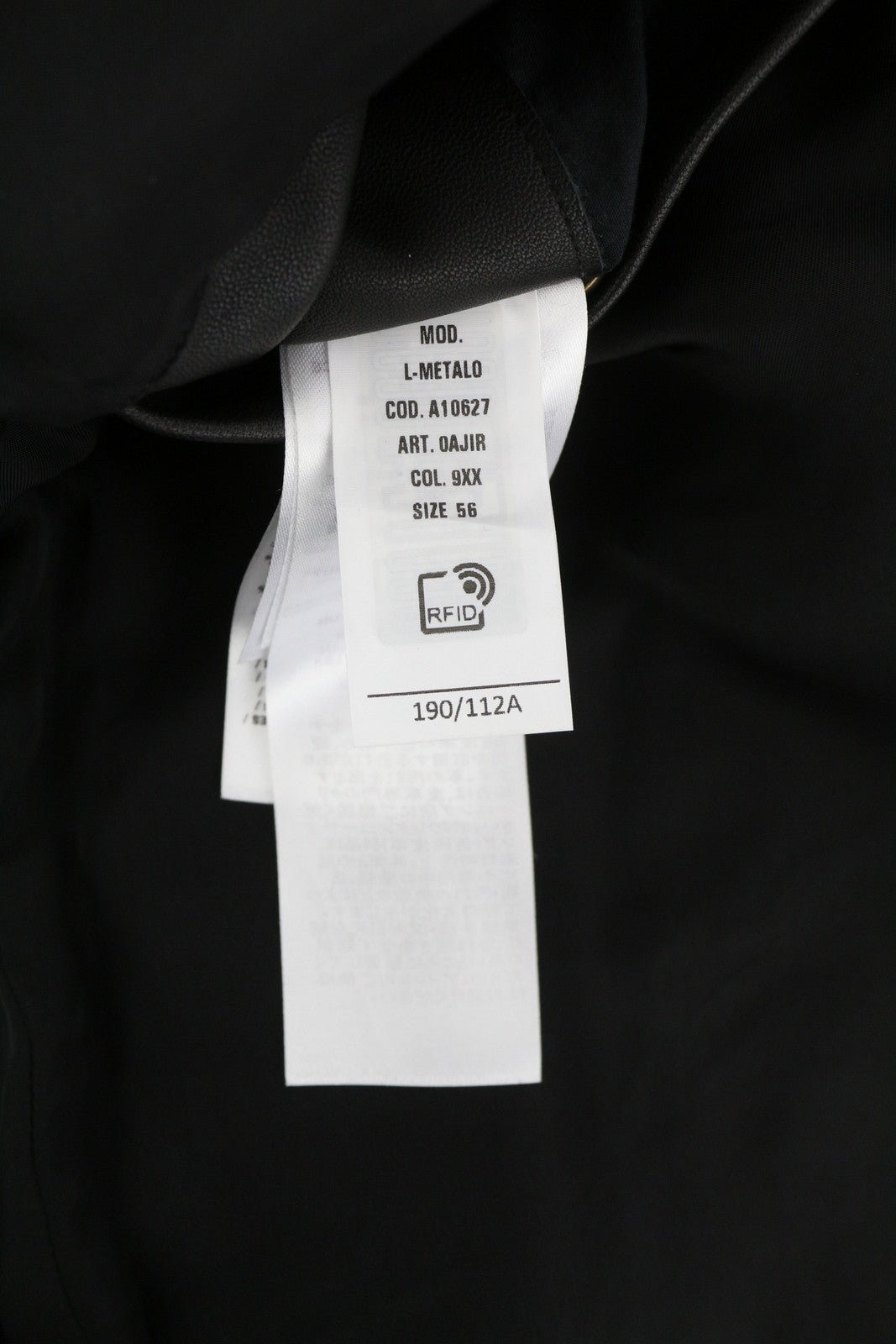 DIESEL L-Metalo vyriška striukė 56 juoda avikailio oda su užtrauktuku ir logotipu, rekomenduojama kaina – 795 € 