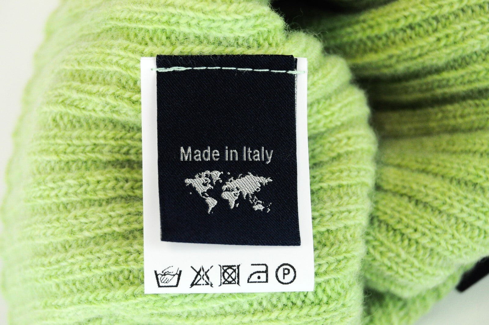 HARMONT &amp; BLAINE vyriška žalia vilnonė megzta kepurė su logotipu ir unisex logotipu 