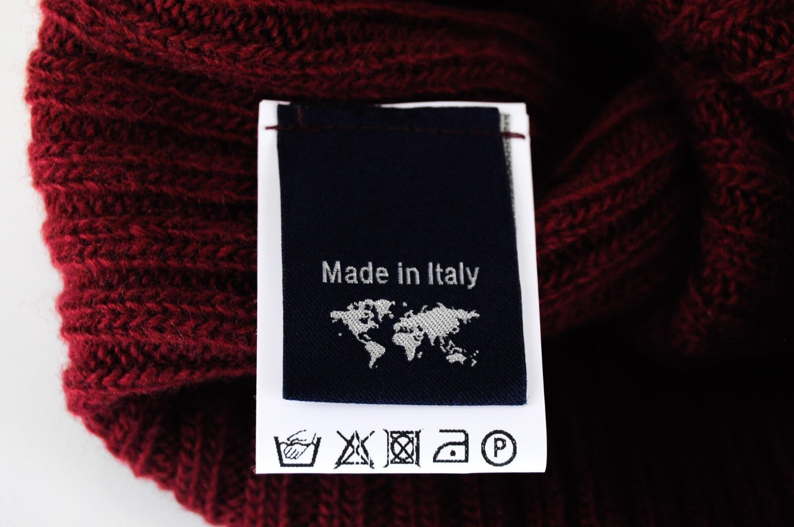 HARMONT &amp; BLAINE vyriška raudona vilnonė megzta kepurė su logotipu ir unisex logotipu 