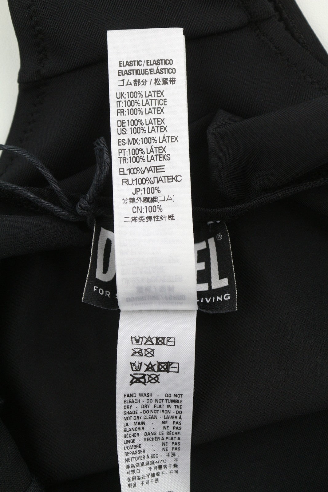 DIESEL X COCA-COLA Flamnew moteriškas maudymosi kostiumėlis XS dydžio, vientisas, tamprus, juodas, rekomenduojama kaina – 100 € 