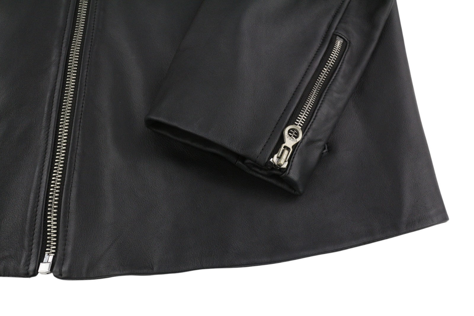 DIESEL L-Metalo vyriška striukė 54 juoda avikailio oda su užtrauktuku ir logotipu, rekomenduojama kaina – 795 € 