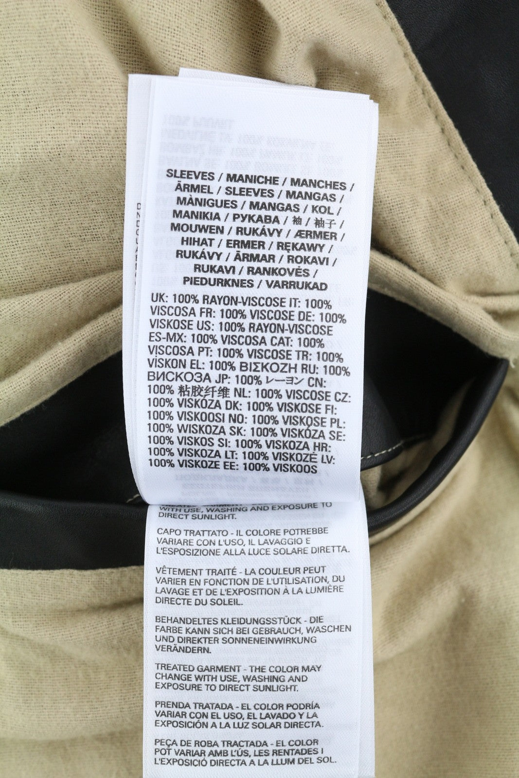 DIESEL L-Cale vyriška striukė XL dydžio, juoda, odinė, su logotipu ant kaklo. RMK 650 €. 