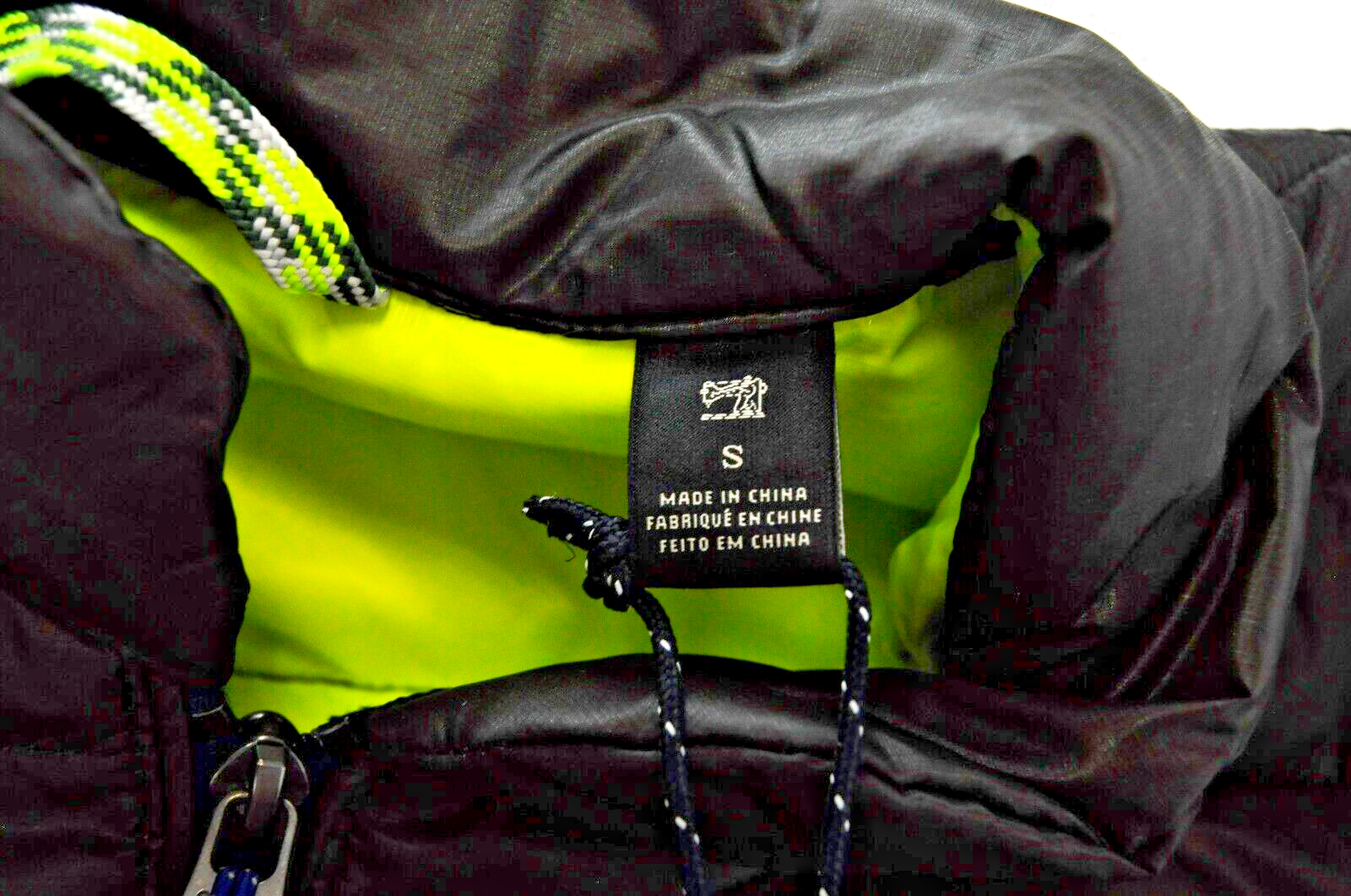 SCOTCH &amp; SODA vyriška dygsniuota tamsiai chaki spalvos lengva striukė su užtrauktuku ir pamušalu. 