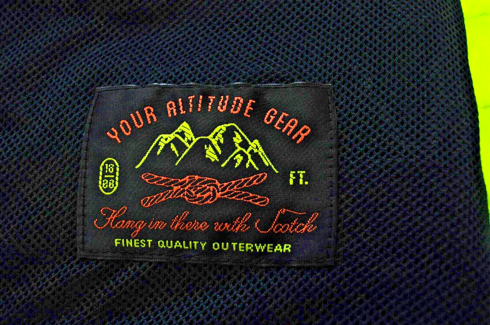 SCOTCH &amp; SODA vyriška dygsniuota tamsiai chaki spalvos lengva striukė su užtrauktuku ir pamušalu. 