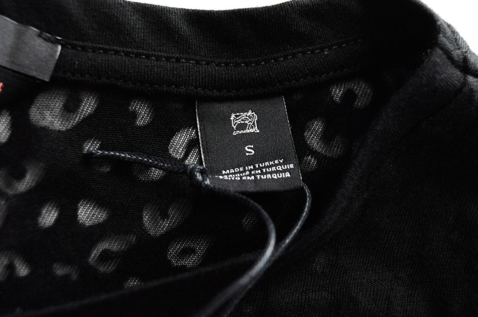 MAISON SCOTCH moteriški marškinėliai S dydžio juodi leopardo rašto apvali kaklo iškirpte ilgomis rankovėmis 